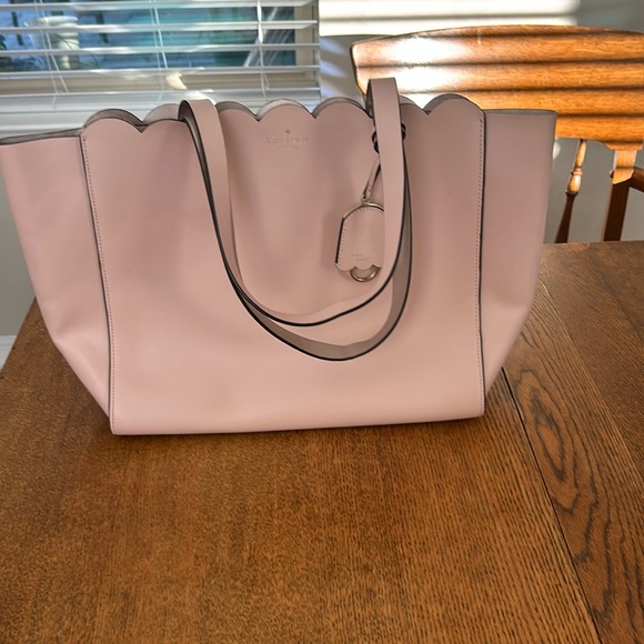 kate spade Handbags - Kate Spade large scalloped pink tote with zipper closure charm included